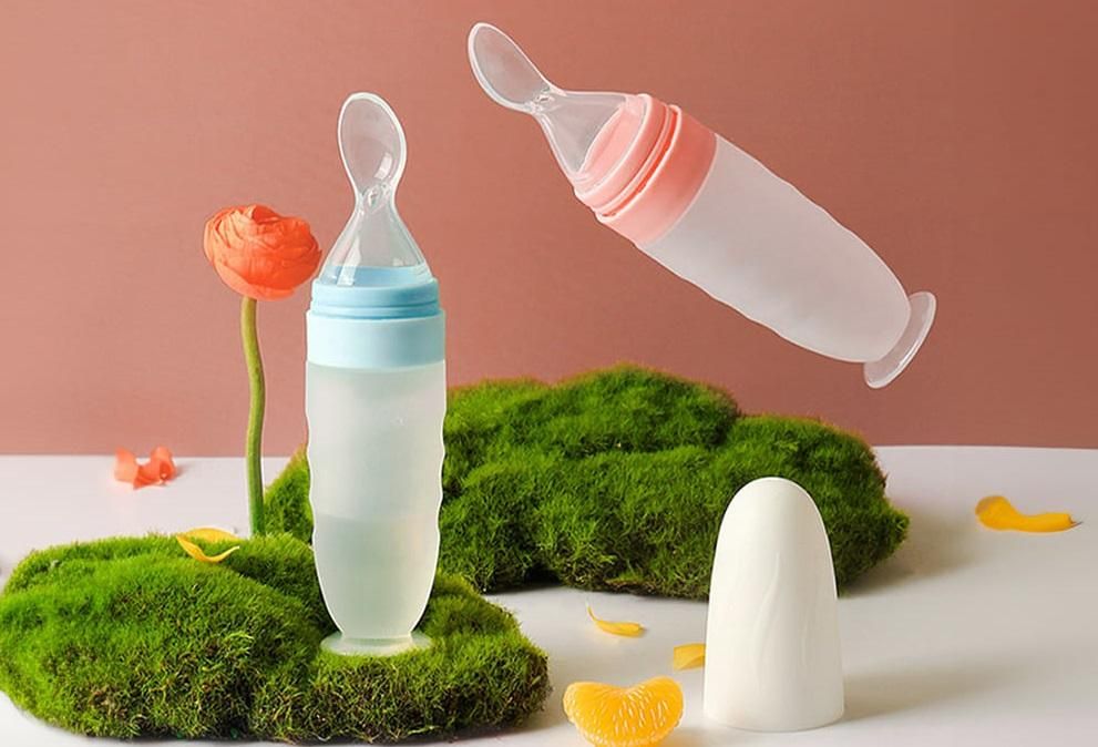Silicone Baby Food Dispenser Spoon with Soft Squeeze Feeder